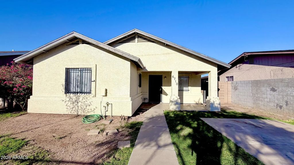 6710 N 55th Avenue, Glendale
