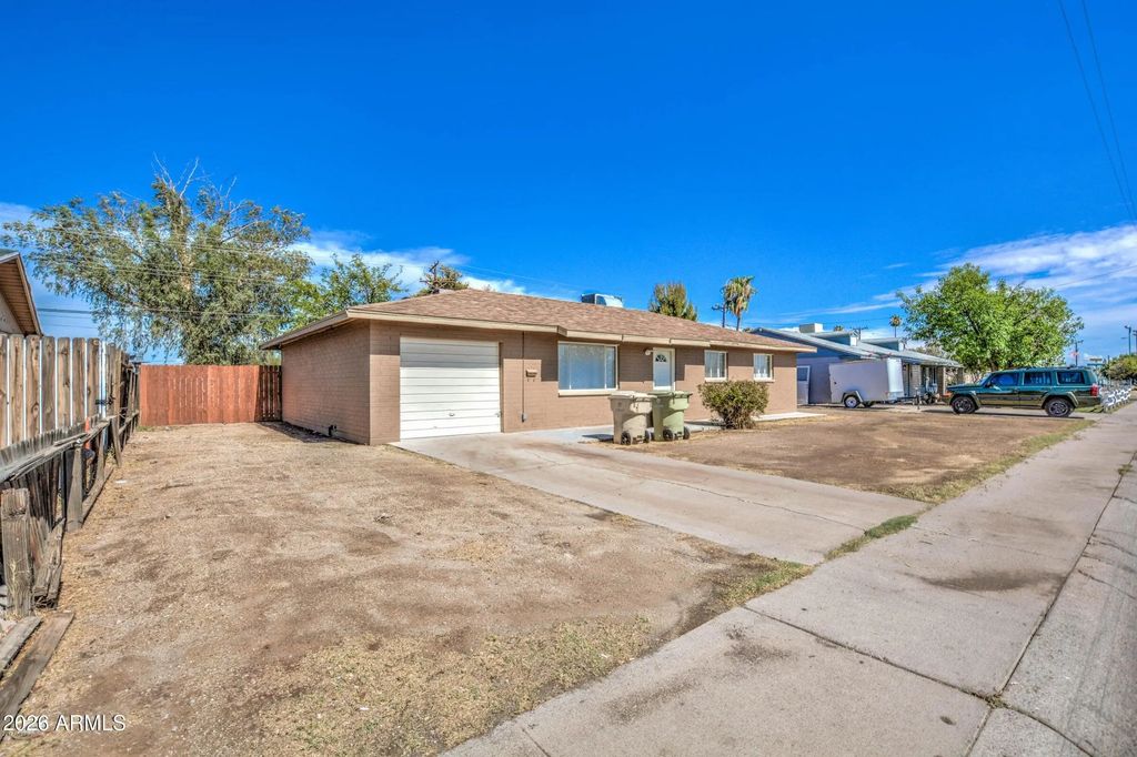 5633 N 65th Avenue, Glendale
