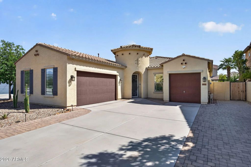 2883 E Ridgewood Lane, Gilbert