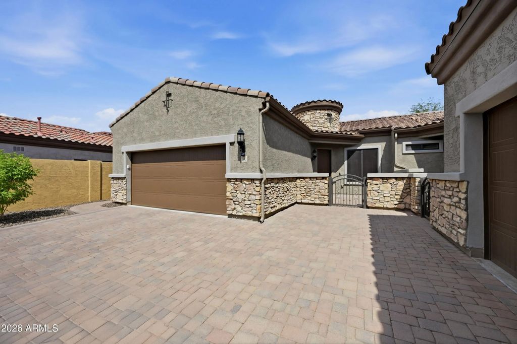 1842 N Red Cliff, Mesa