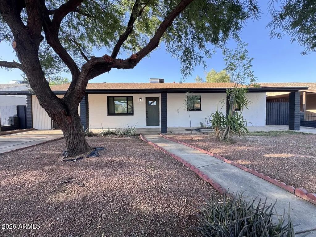 5028 W Krall Street, Glendale