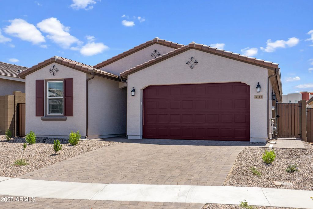 3141 S 155th Lane (unit B), Goodyear
