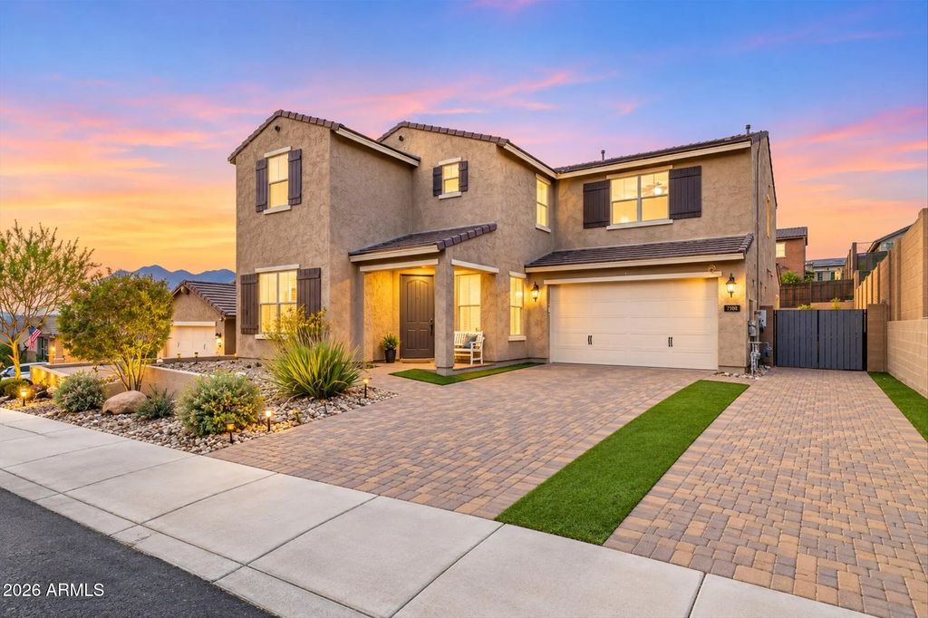 2916 W Brilliant Sky Drive, Phoenix