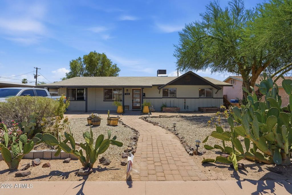 1239 W Elna Rae Street, Tempe