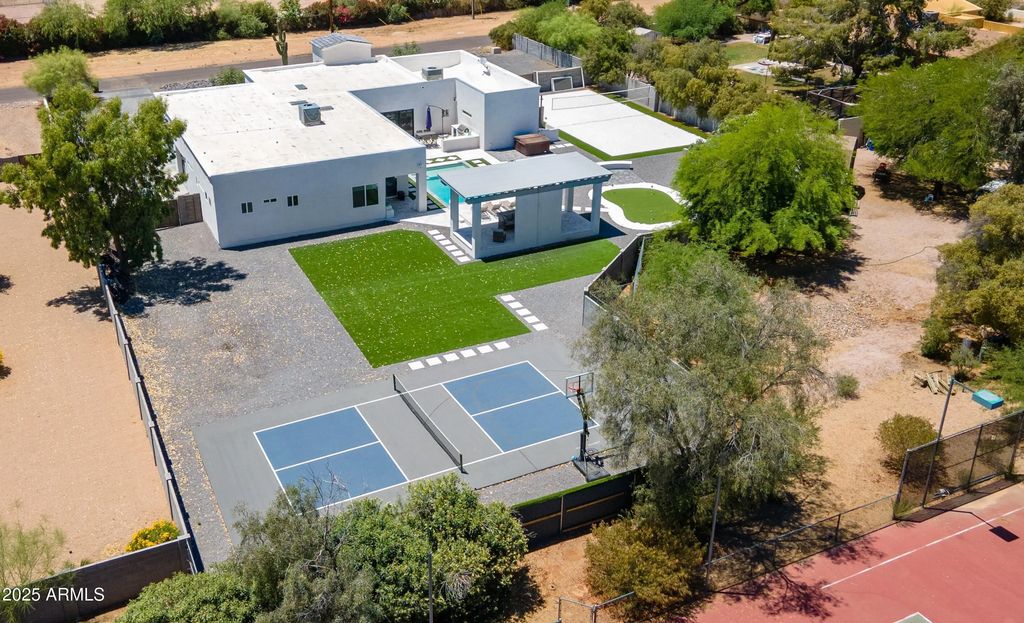 13613 N 76th Street (unit 68), Scottsdale