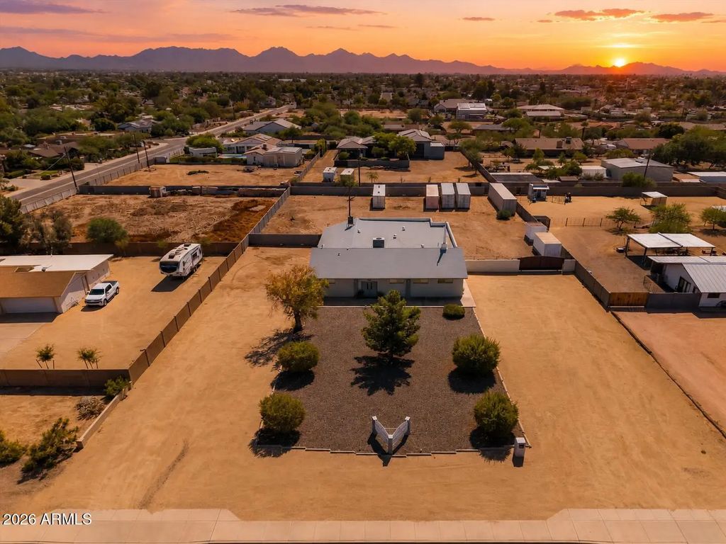 15703 N 36th Street (unit 33), Phoenix