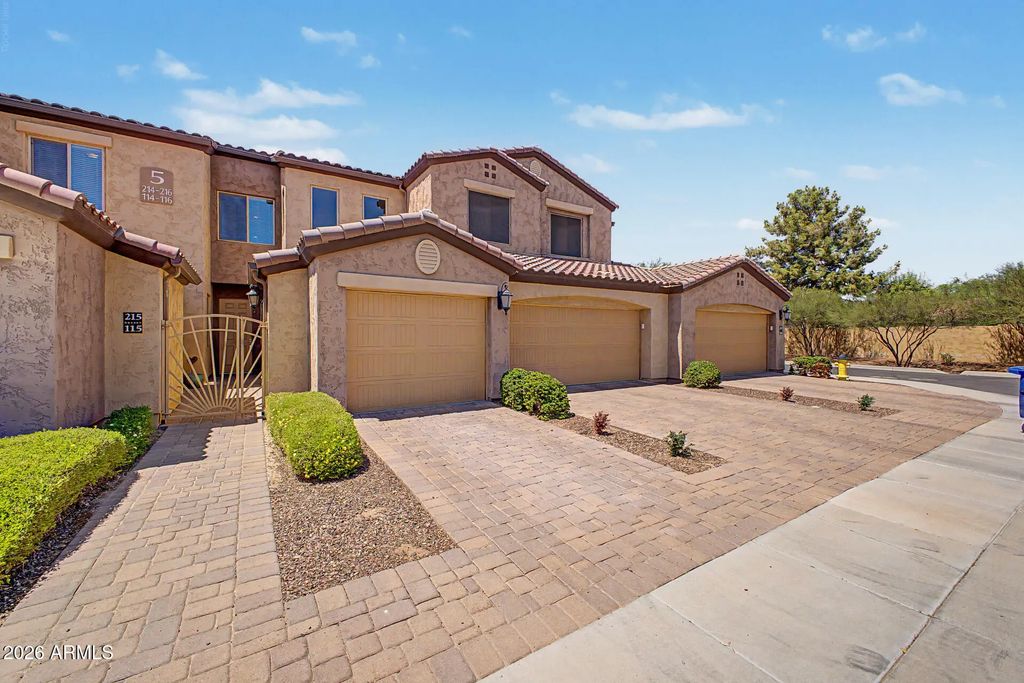 250 W Queen Creek Road (unit 215), Chandler