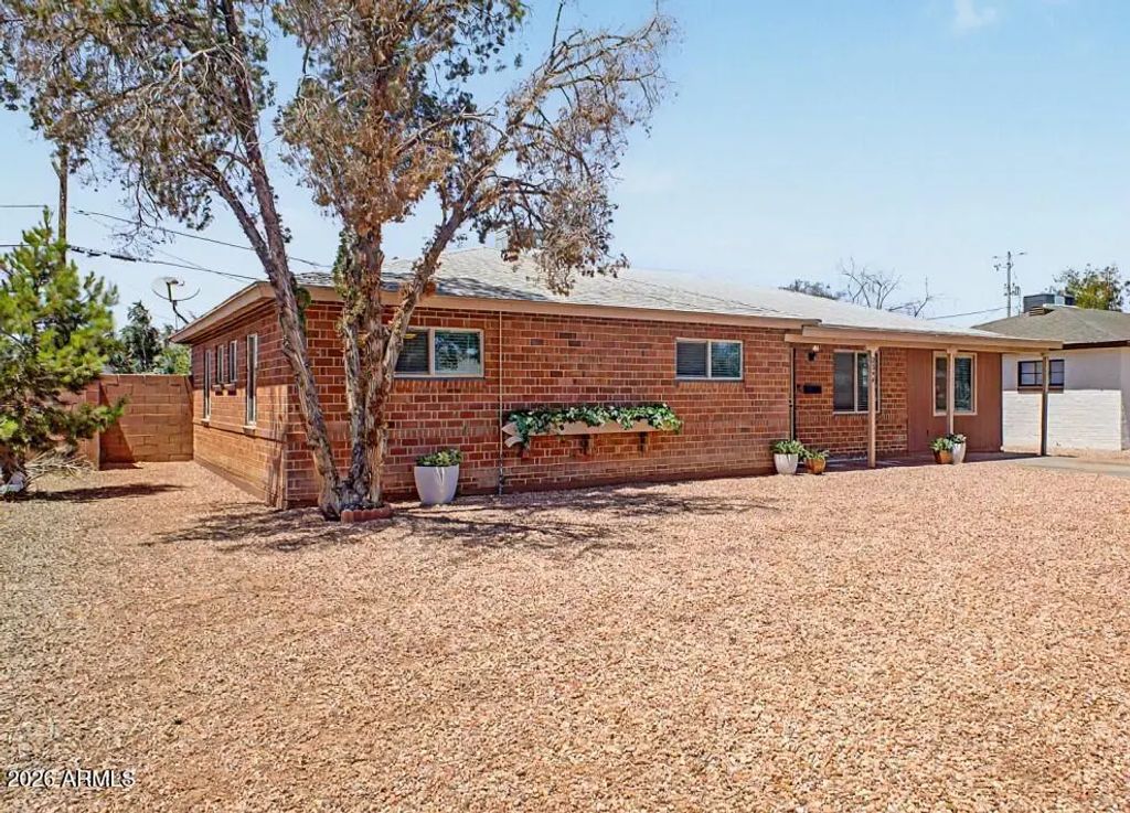 2344 W Mitchell Drive, Phoenix