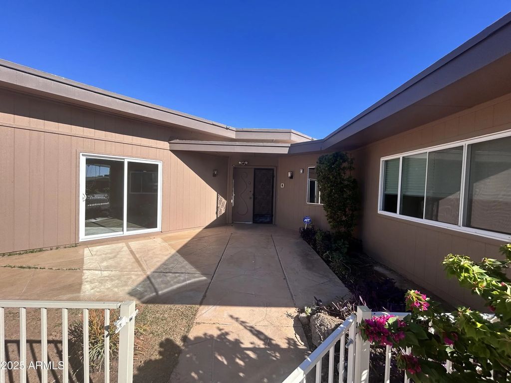 10838 W Thunderbird Boulevard, Sun City