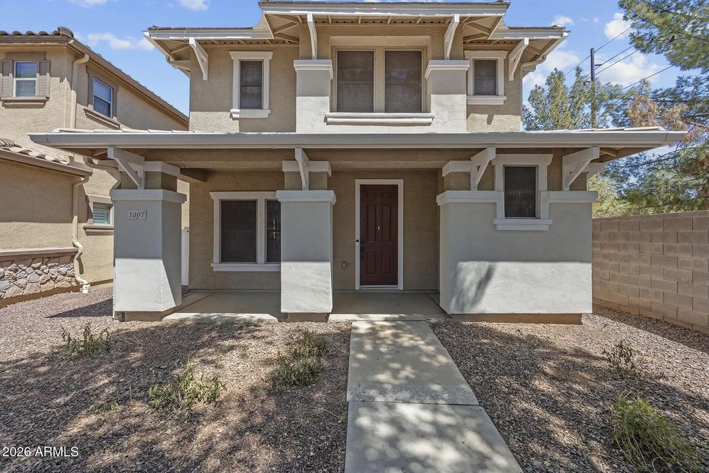 1307 S Joshua Tree Lane, Gilbert