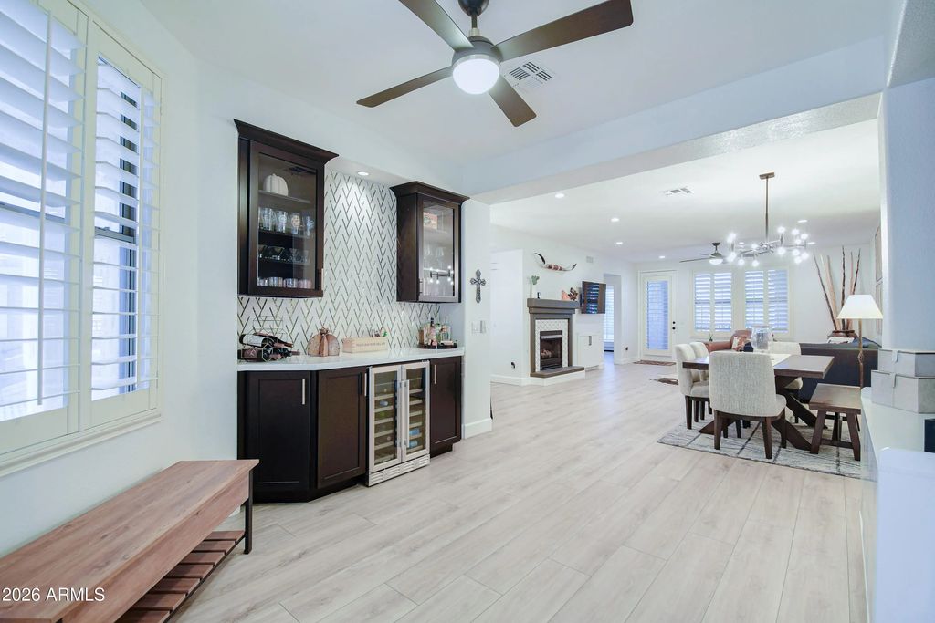 15221 N Clubgate Drive (unit 2023), Scottsdale