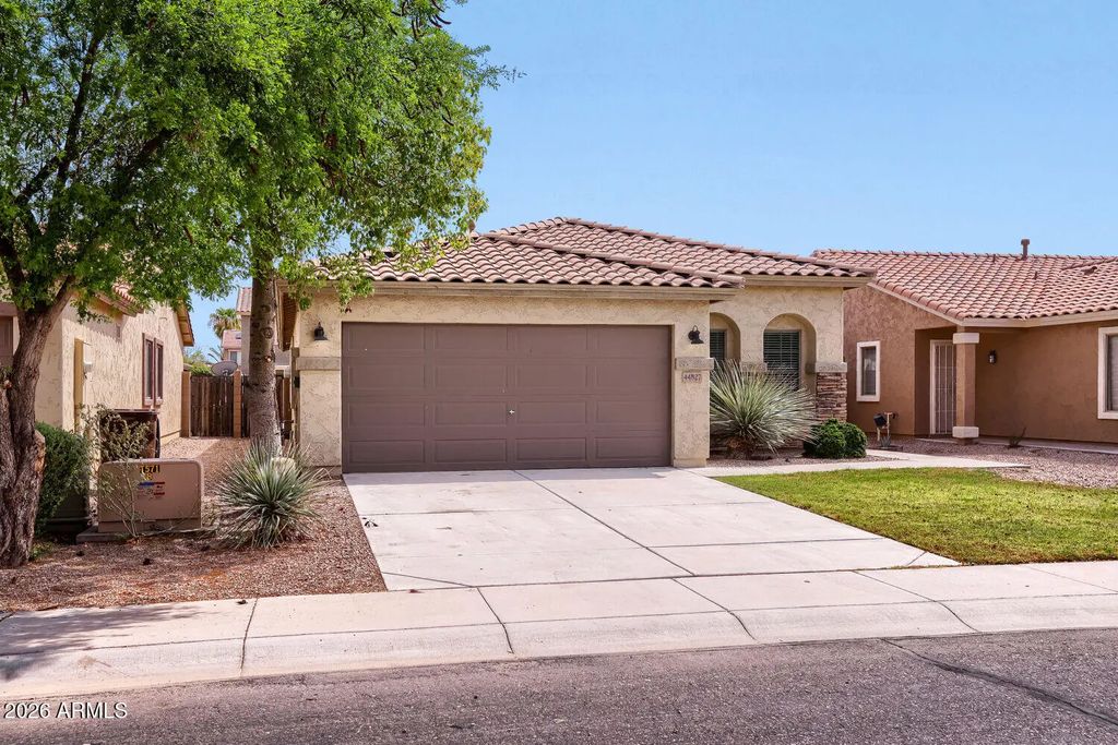 44827 W Paitilla Lane, Maricopa