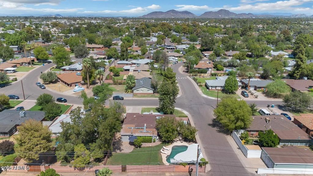 1603 W Rovey Avenue, Phoenix