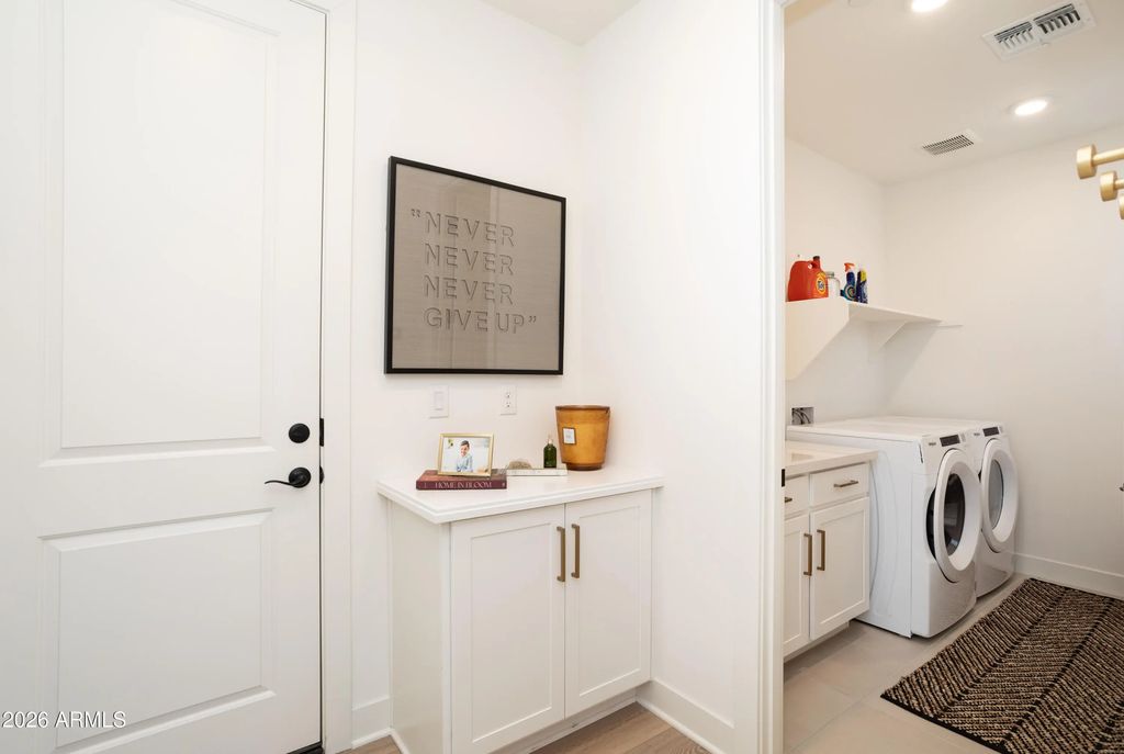2121 W Sonoran Desert Drive (unit 8), Phoenix