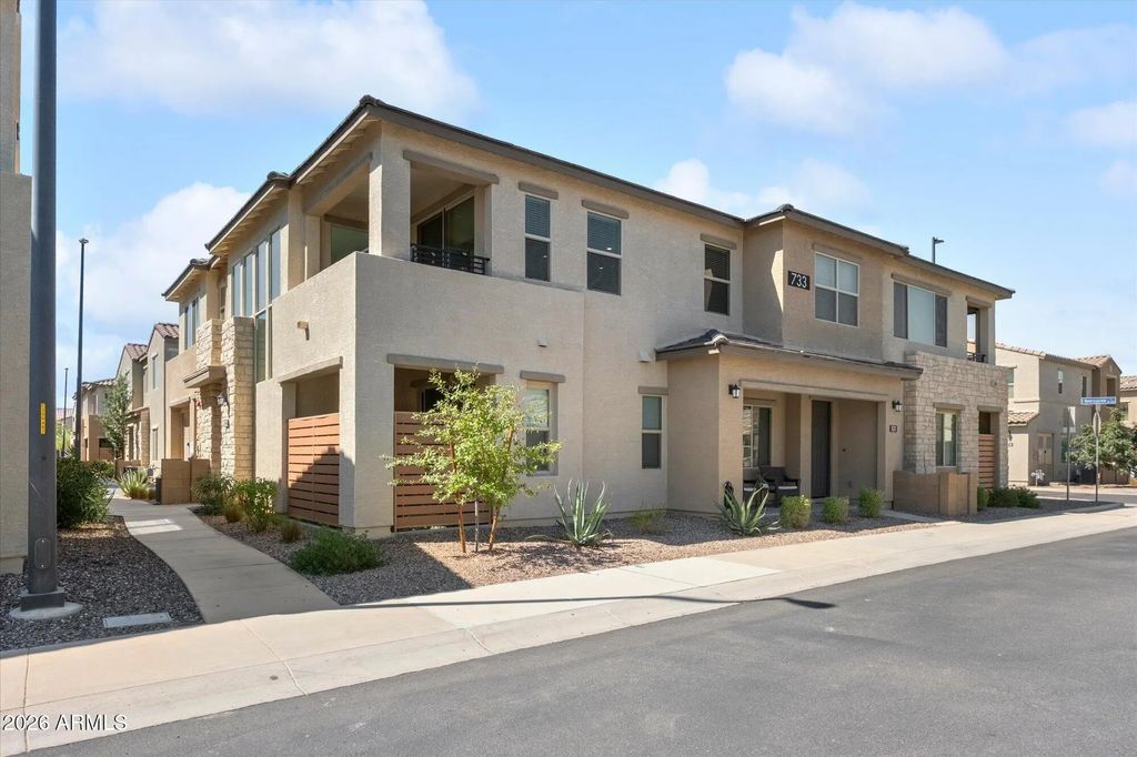 733 E Lark Street (unit 202), Gilbert