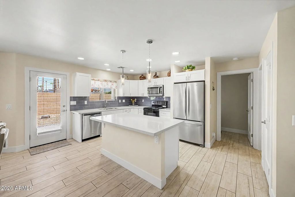 332 W 14th Avenue, Apache Junction