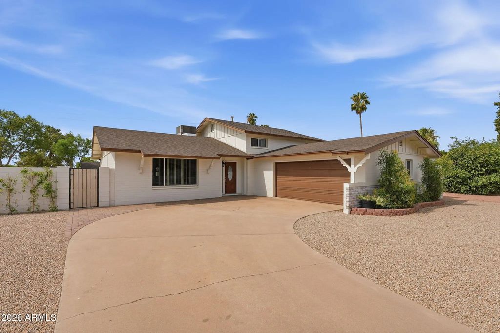 8355 E Stella Lane, Scottsdale