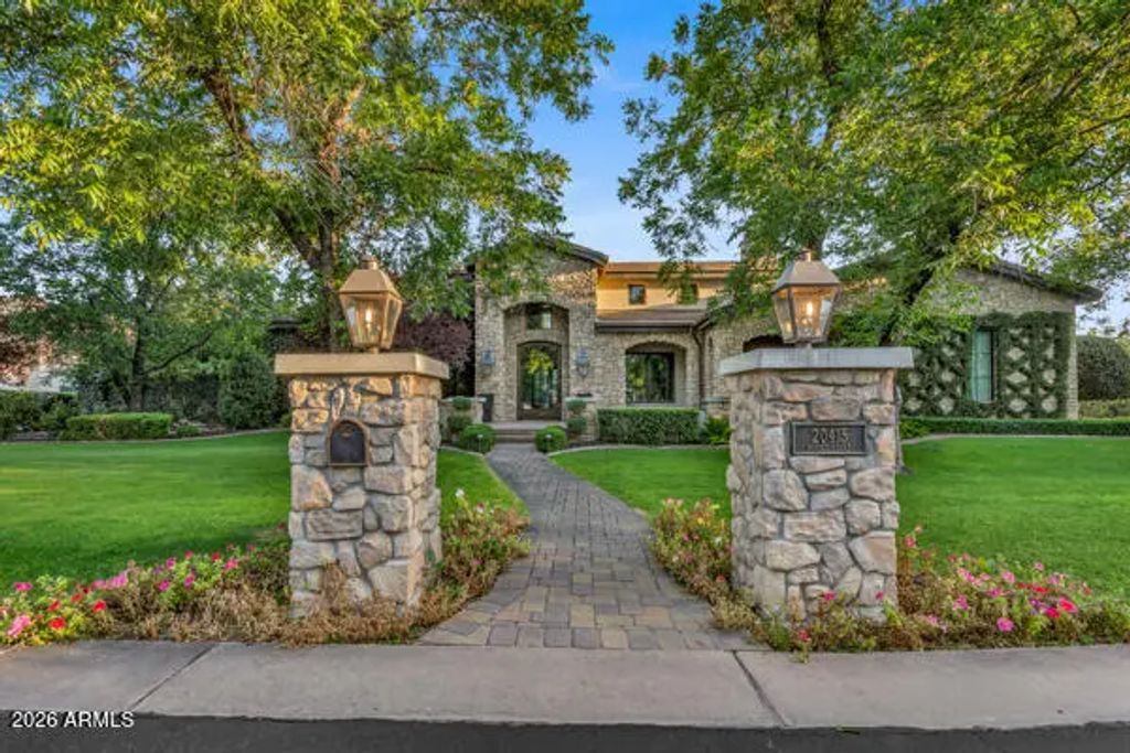 20415 E Sunset Court, Queen Creek