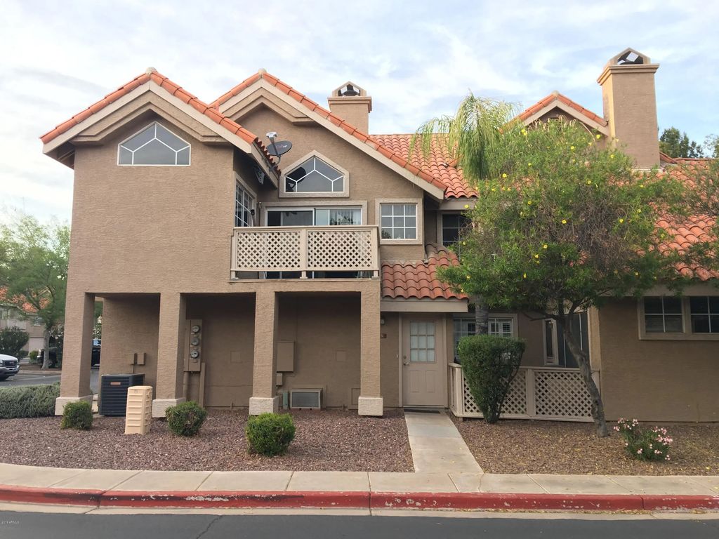 1633 E Lakeside Drive (unit 51), Gilbert