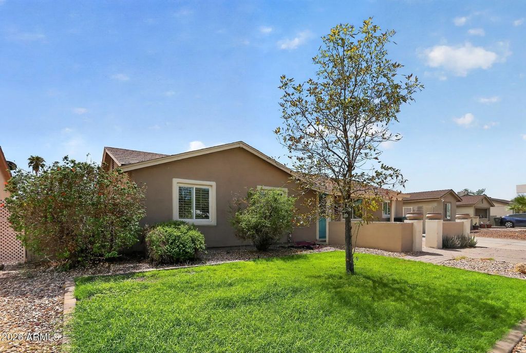 3629 E Winchcomb Drive, Phoenix