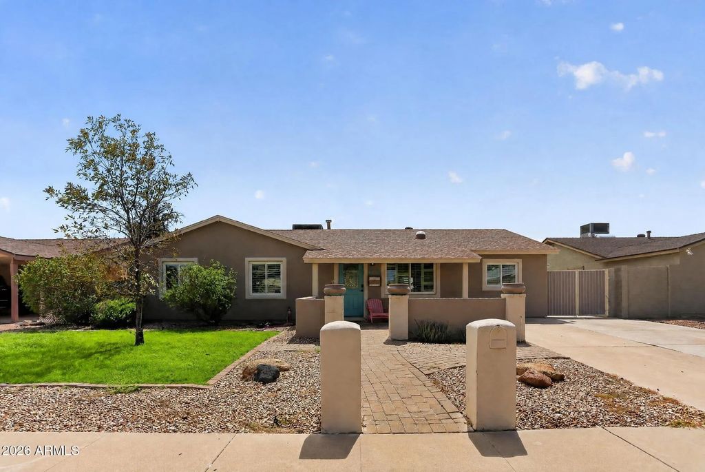 3629 E Winchcomb Drive, Phoenix