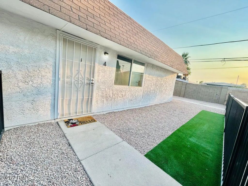 240 S Doran -- (unit Apt 4), Mesa