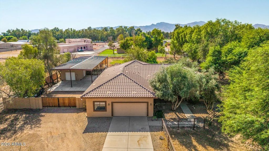 6322 N 171st Lane, Waddell