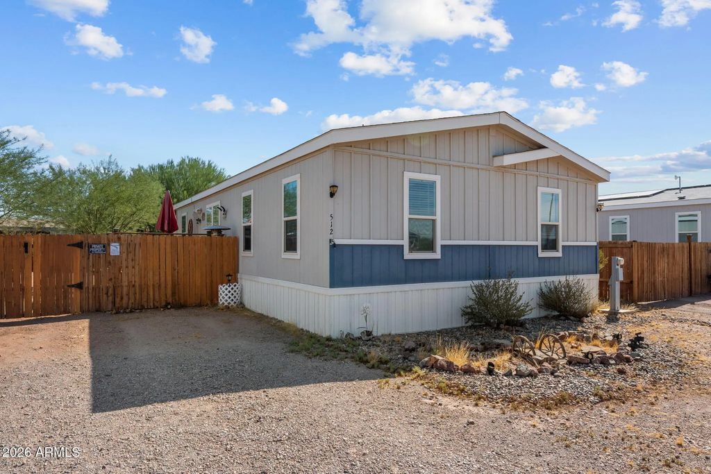 512 W Claessens Drive, Morristown