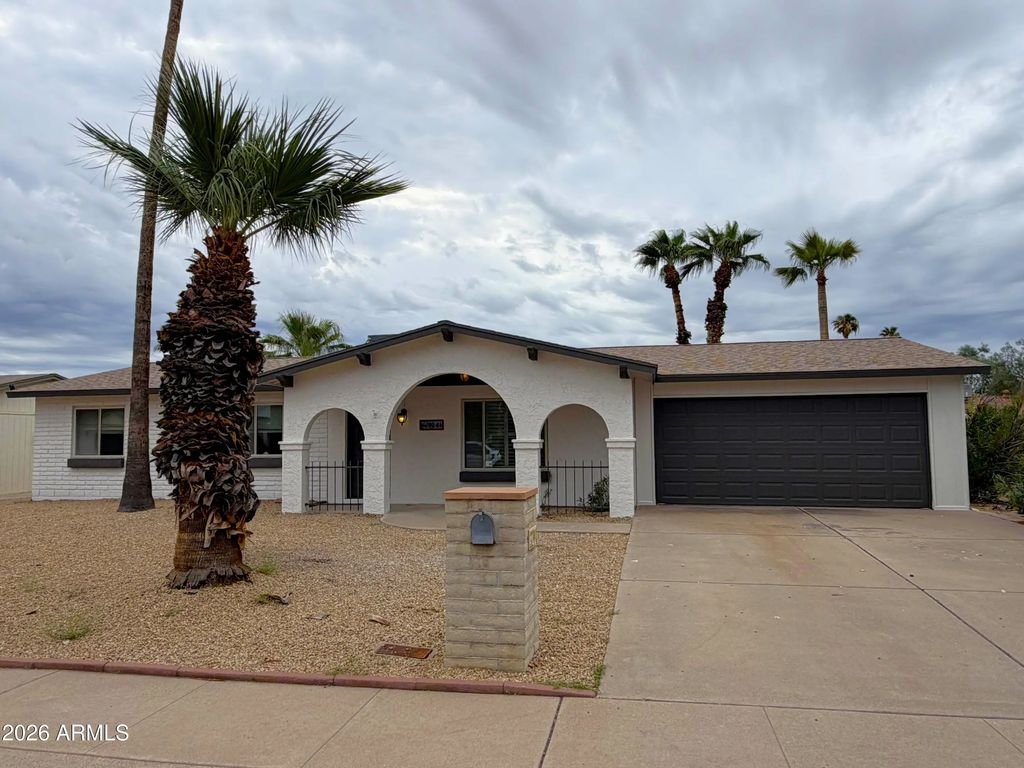3241 E Sunnyside Drive, Phoenix