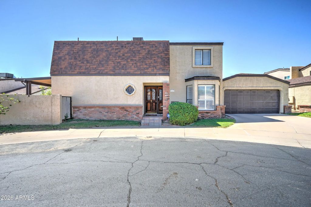 2511 E Shaw Butte Drive, Phoenix