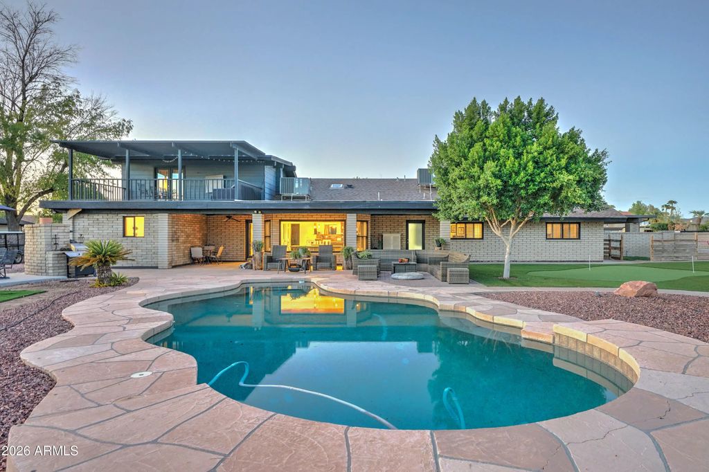 7201 W Bluefield Avenue, Glendale