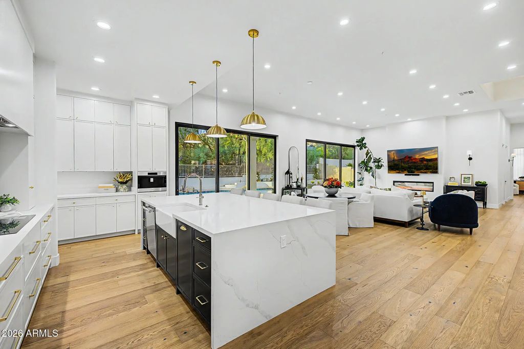 12134 E Mercer Lane, Scottsdale