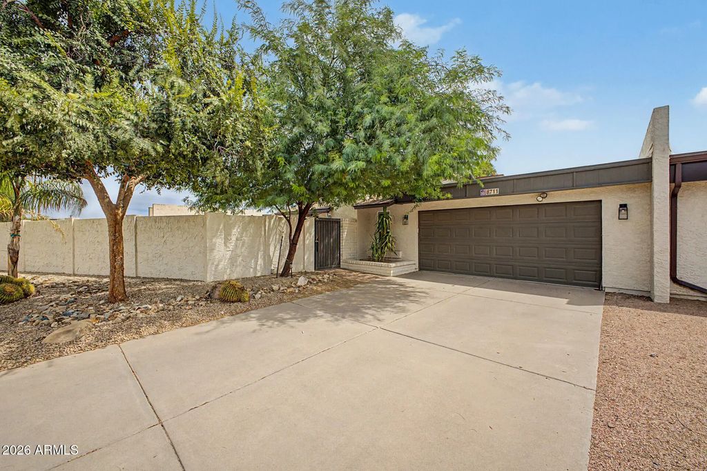 8711 E Latham Street, Scottsdale