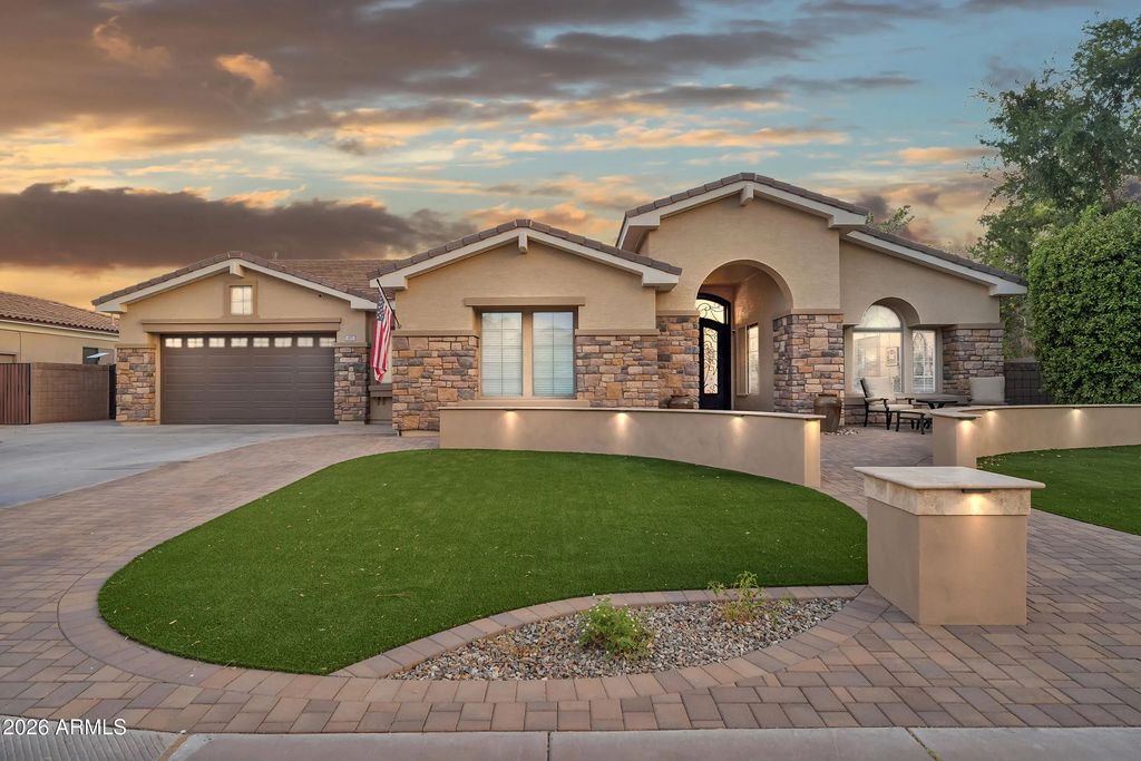 607 E Elgin Street, Gilbert