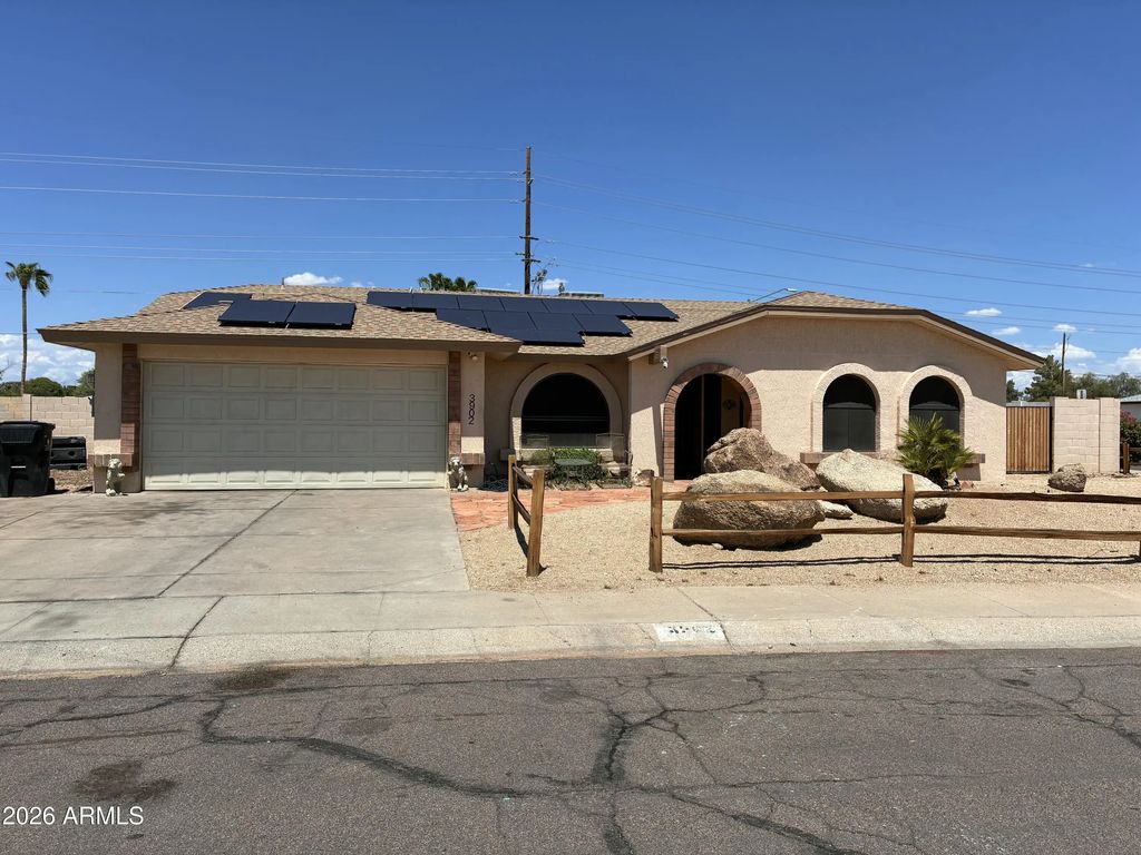 3902 W Villa Theresa Drive, Glendale