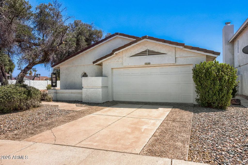 415 W Grandview Road, Phoenix