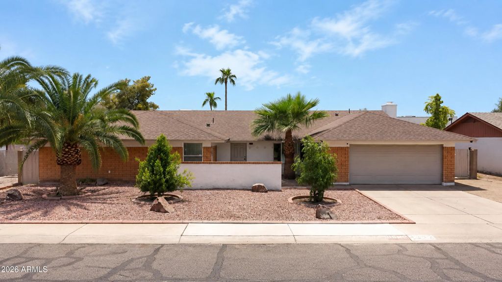 4237 W Hartford Avenue, Glendale