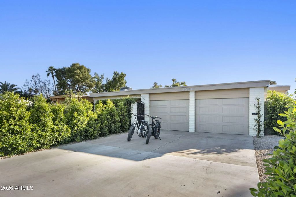 2811 E Corrine Drive, Phoenix