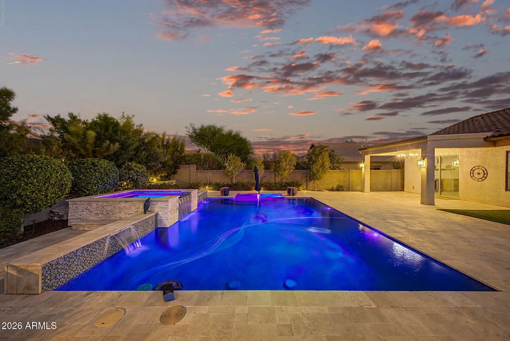 4916 W Old West Trail, New River
