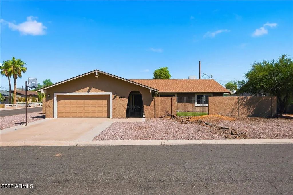 686 W 22nd Avenue, Apache Junction