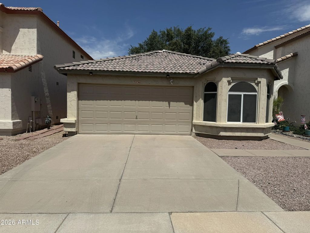 3236 E Kerry Lane, Phoenix