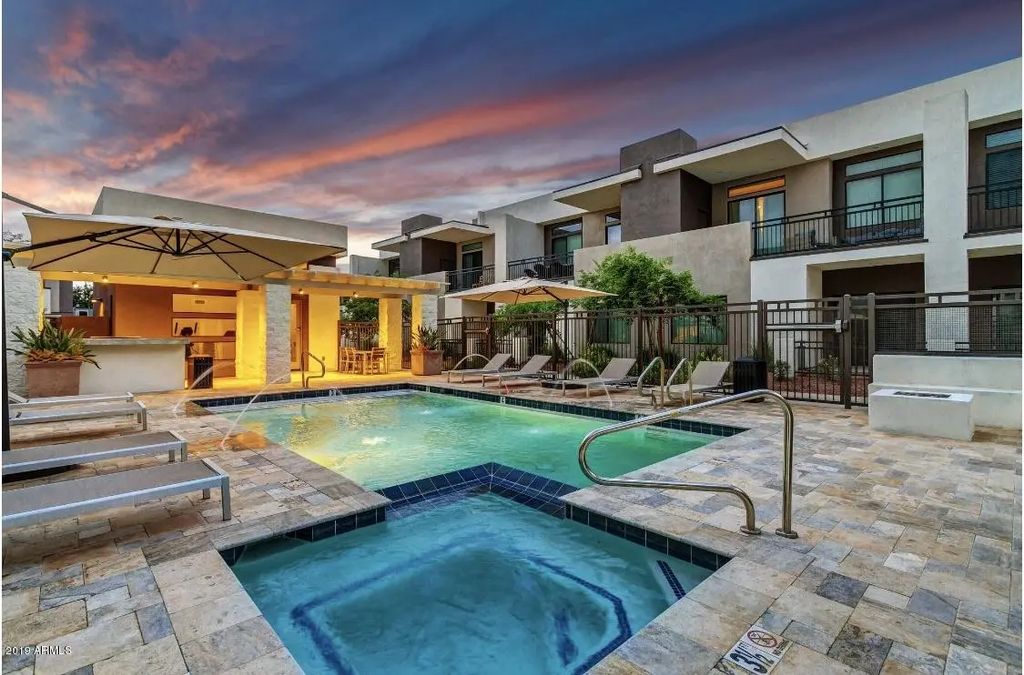 2015 N 50th Street (unit 35), Phoenix