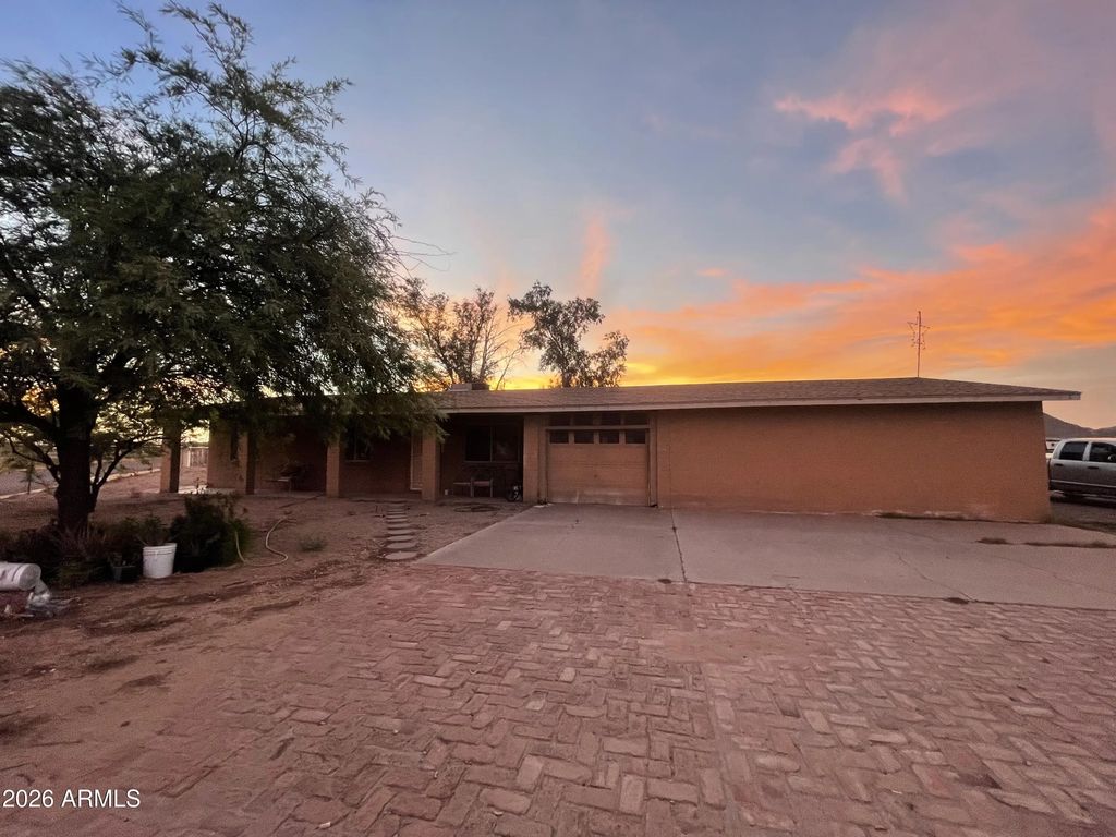 7794 W Lake Erie Drive, Casa Grande