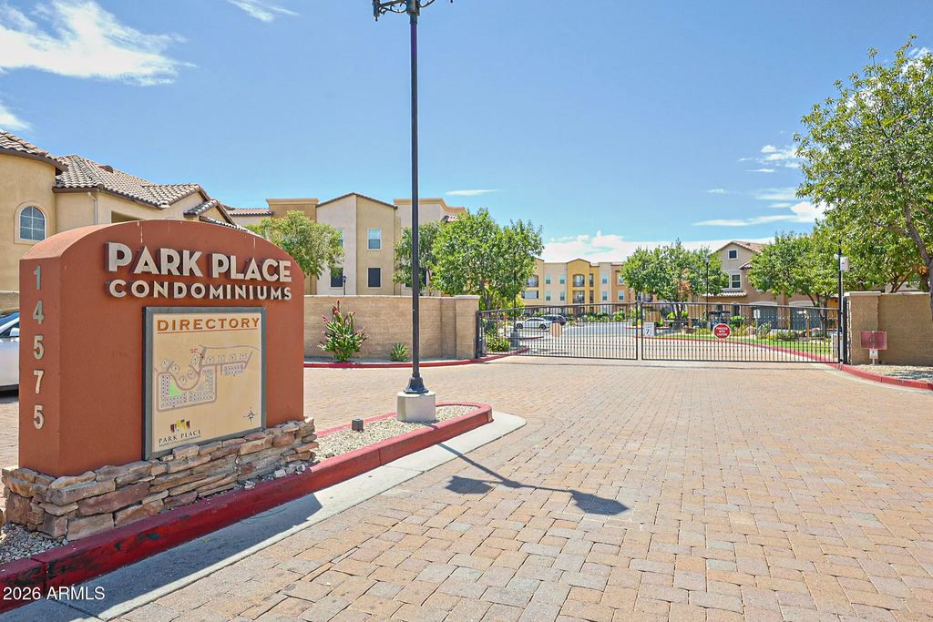 14575 W Mountain View Boulevard (unit 10313), Surprise