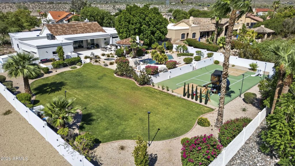10541 E Windrose Drive, Scottsdale