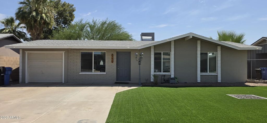8739 W Turney Avenue, Phoenix