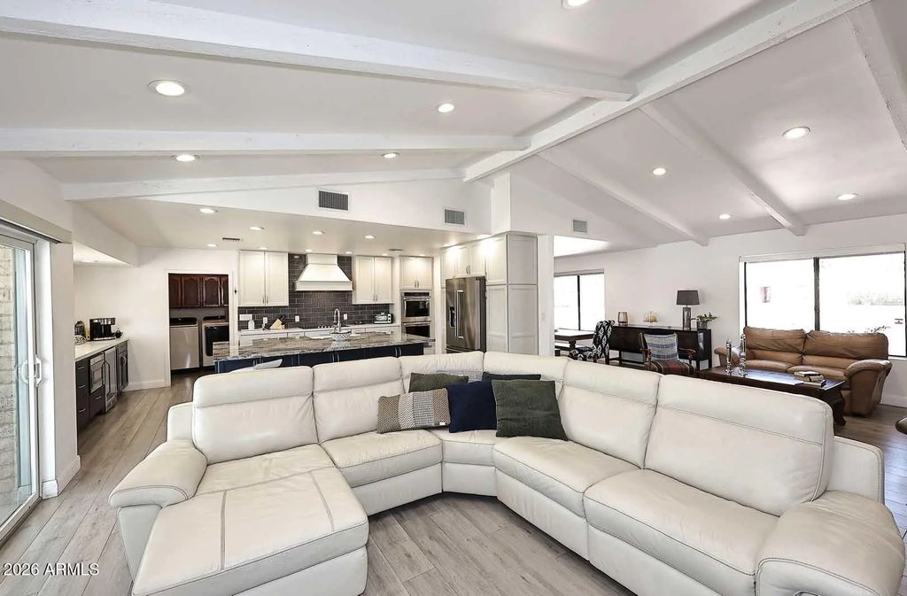 9821 E Becker Lane, Scottsdale