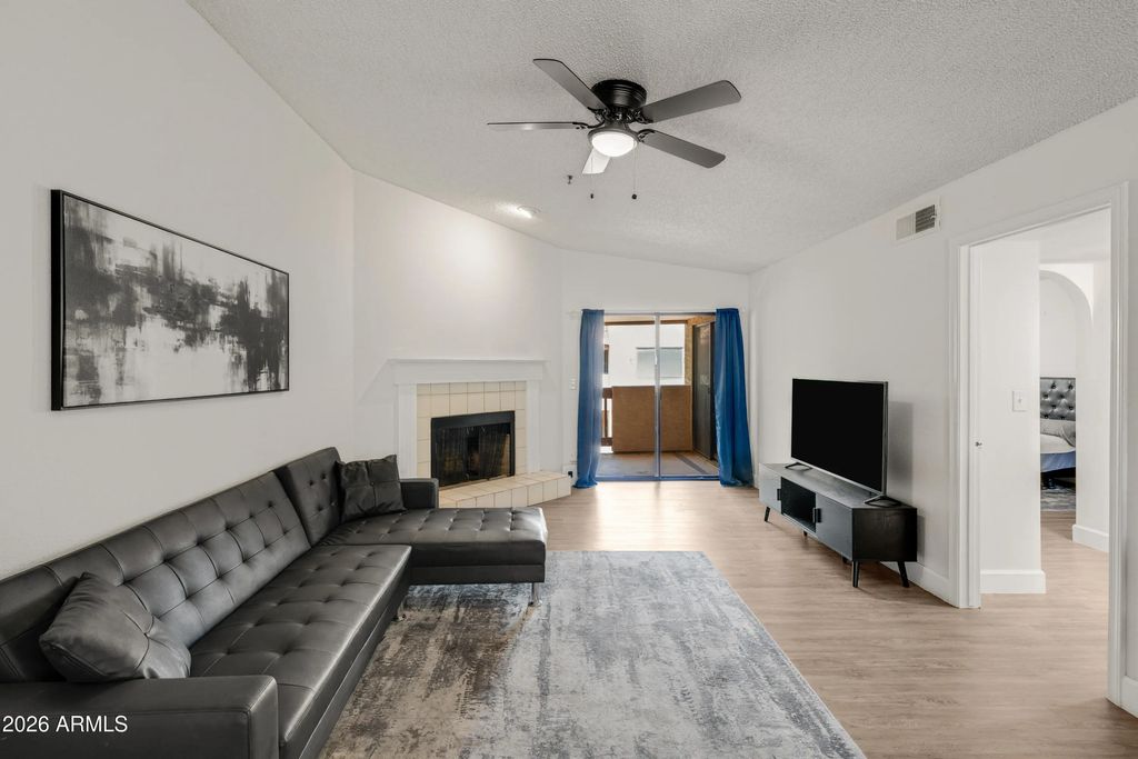 3031 N Civic Center Plaza (unit 349), Scottsdale