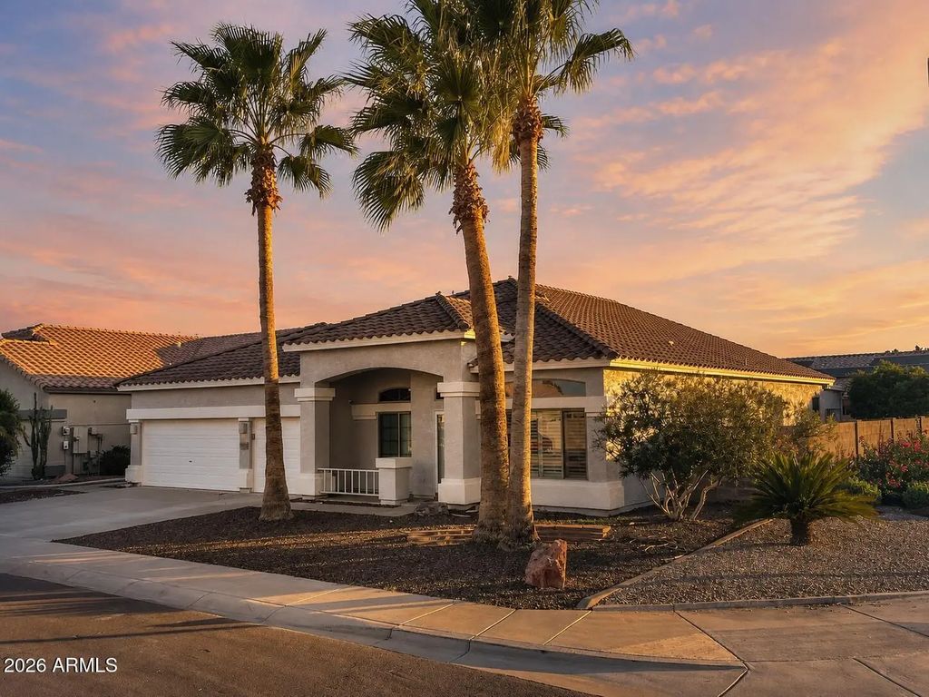 16398 N Oachs Drive, Surprise