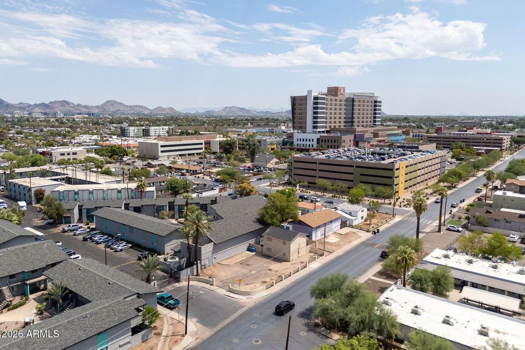 1702 E Cambridge Avenue, Phoenix